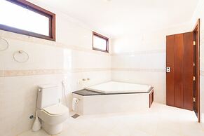 GB51 Excelente Casa 4 Suítes Vista Mar