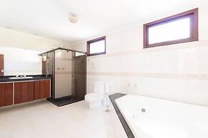 GB51 Excelente Casa 4 Suítes Vista Mar