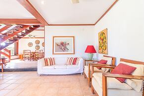 GB51 Excelente Casa 4 Suítes Vista Mar