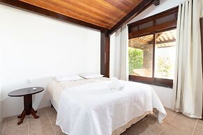 GB51 Excelente Casa 4 Suítes Vista Mar