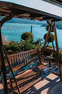 Dolphin Boutique Hotel & Restaurant