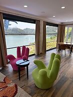 Dolphin Boutique Hotel & Restaurant