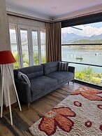 Dolphin Boutique Hotel & Restaurant