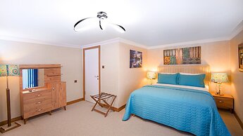 Dolphin Boutique Hotel & Restaurant