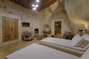 Solem Cave Suites