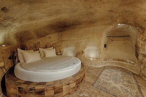 Solem Cave Suites
