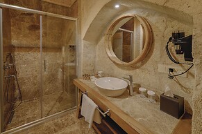 Solem Cave Suites