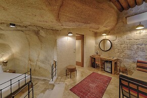 Solem Cave Suites