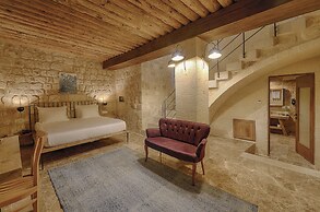 Solem Cave Suites