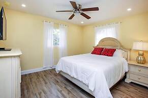 Pine Island Tropical Retreat 4