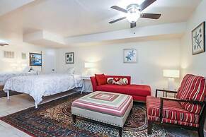 Pine Island Linas Tropical Retreat