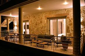 Gallery Suites Parga