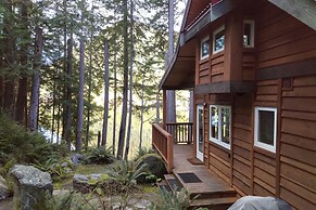 The Cabin at Moon Dance