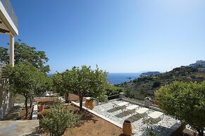 Private Villa With Amazing View and Shared Pool