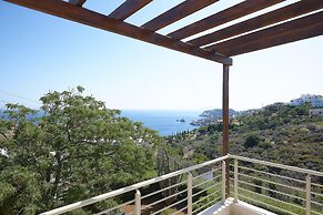 Private Villa With Amazing View and Shared Pool