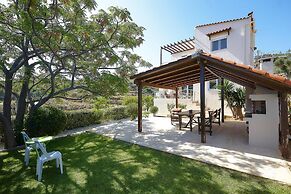 Private Villa With Amazing View and Shared Pool