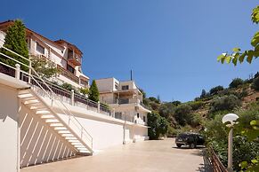 Cozy Vintage Style sea View Apartment Shared Pool