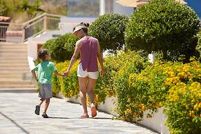 Cozy Pool Front Apartment With sea View Orange
