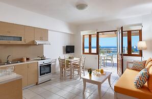 Cozy Pool Front Apartment With sea View Orange