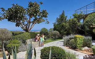 Spacious Villa With Shared Pool and Amazing View