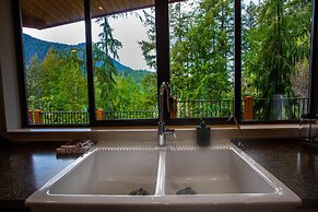 The Perch at Moon Dance