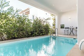 Majo Suites Hotel