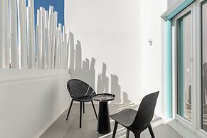 Majo Suites Hotel