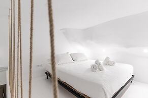 Majo Suites Hotel