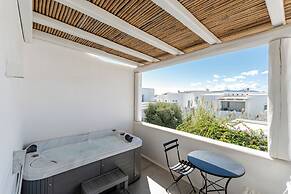 Majo Suites Hotel