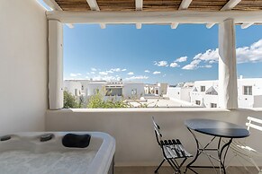 Majo Suites Hotel