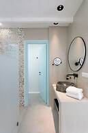 Majo Suites Hotel