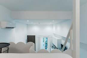 Majo Suites Hotel