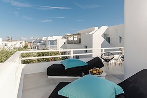 Majo Suites Hotel