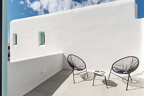 Majo Suites Hotel