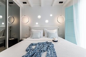 Majo Suites Hotel