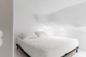 Majo Suites Hotel