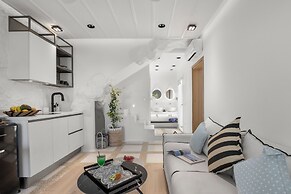 Majo Suites Hotel