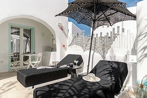 Majo Suites Hotel