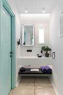 Majo Suites Hotel