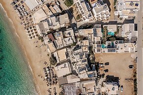Majo Suites Hotel