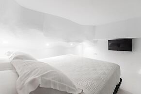 Majo Suites Hotel