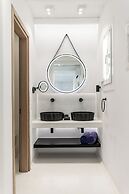 Majo Suites Hotel