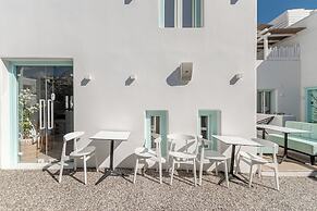 Majo Suites Hotel