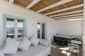 Majo Suites Hotel