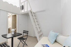 Majo Suites Hotel