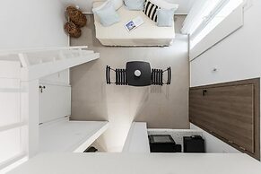 Majo Suites Hotel