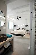 Majo Suites Hotel