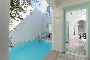 Majo Suites Hotel