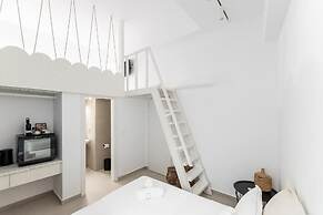Majo Suites Hotel