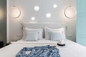 Majo Suites Hotel